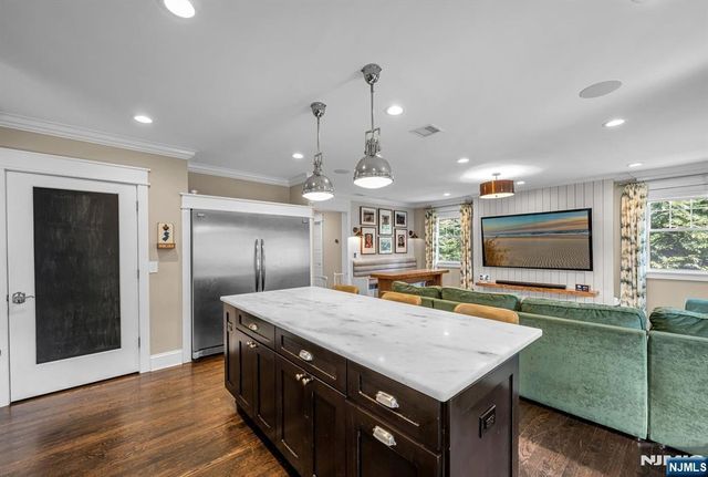 159 Hampton Place, Ridgewood, NJ 07450