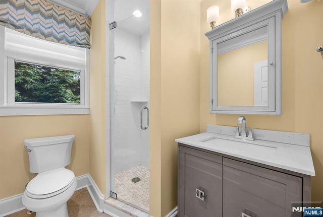159 Hampton Place, Ridgewood, NJ 07450