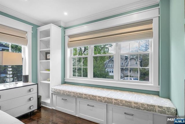 159 Hampton Place, Ridgewood, NJ 07450