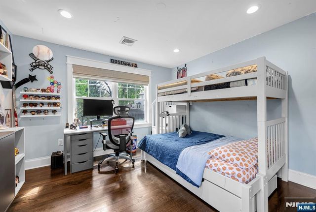 159 Hampton Place, Ridgewood, NJ 07450