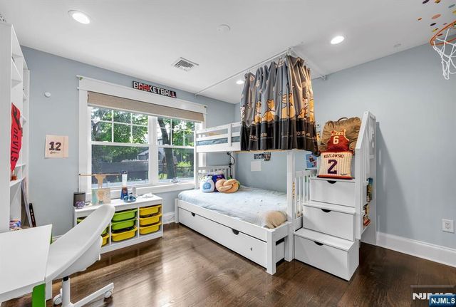 159 Hampton Place, Ridgewood, NJ 07450