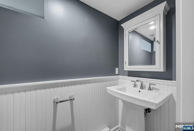 159 Hampton Place, Ridgewood, NJ 07450
