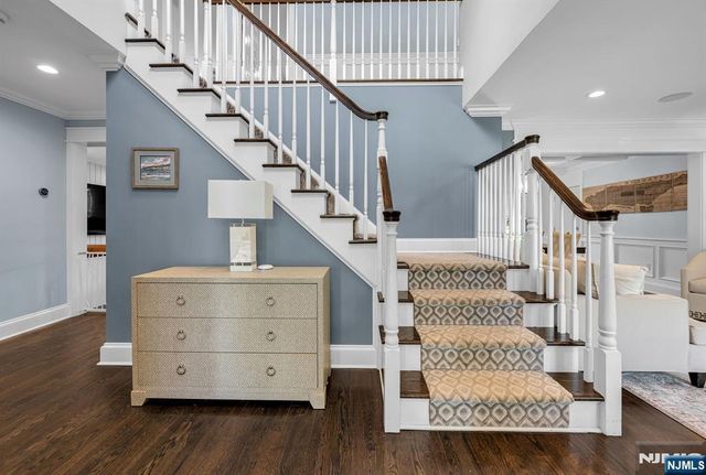 159 Hampton Place, Ridgewood, NJ 07450