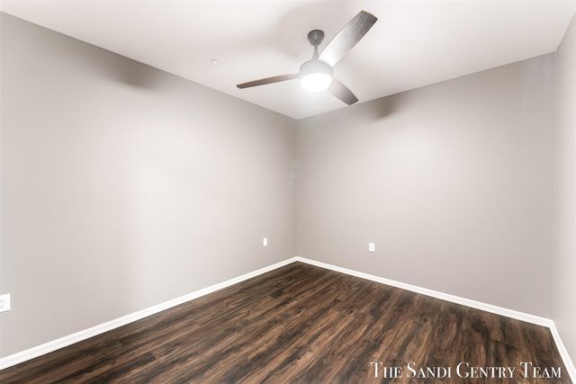 110 W Savidge Street 201, Spring Lake, MI 49456