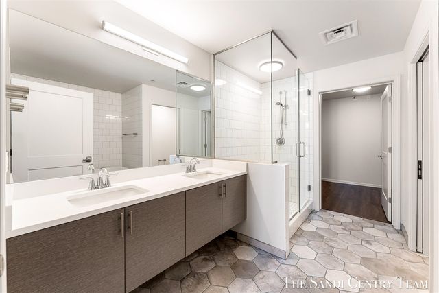 110 W Savidge Street 201, Spring Lake, MI 49456