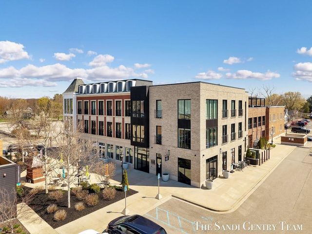 110 W Savidge Street 201, Spring Lake, MI 49456