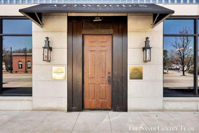 110 W Savidge Street 201, Spring Lake, MI 49456