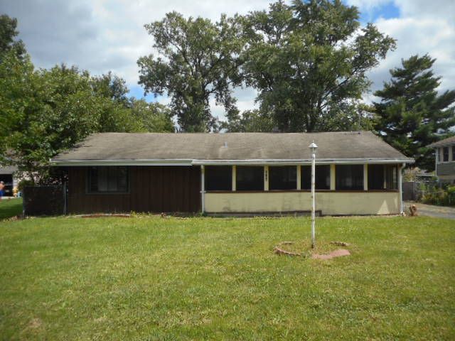 2743 Bellwood Avenue, Melrose Park, IL 60164