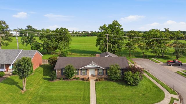 250 Savannah Drive, Nicholasville, KY 40356