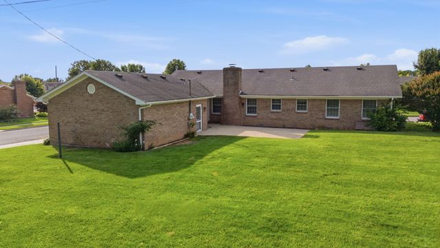 250 Savannah Drive, Nicholasville, KY 40356