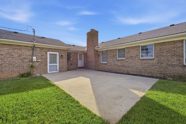 250 Savannah Drive, Nicholasville, KY 40356