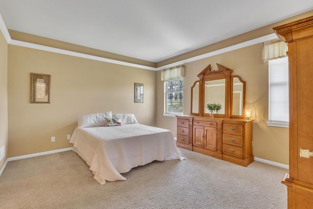 10015 Prairie Knoll Court, St. John, IN 46373