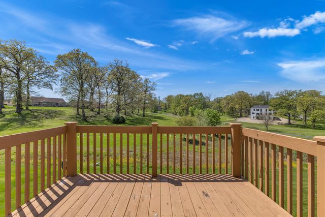 10015 Prairie Knoll Court, St. John, IN 46373