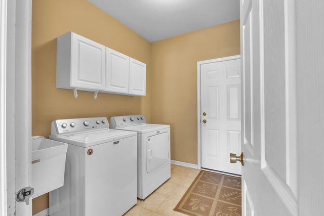 10015 Prairie Knoll Court, St. John, IN 46373