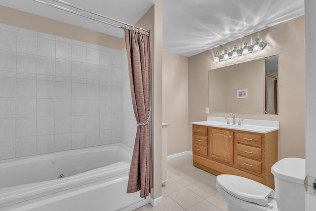 10015 Prairie Knoll Court, St. John, IN 46373