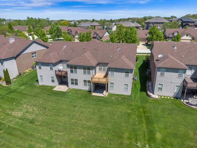 10015 Prairie Knoll Court, St. John, IN 46373