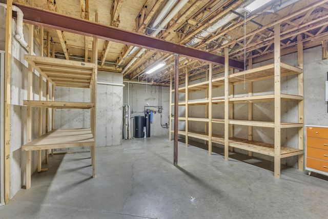 10015 Prairie Knoll Court, St. John, IN 46373
