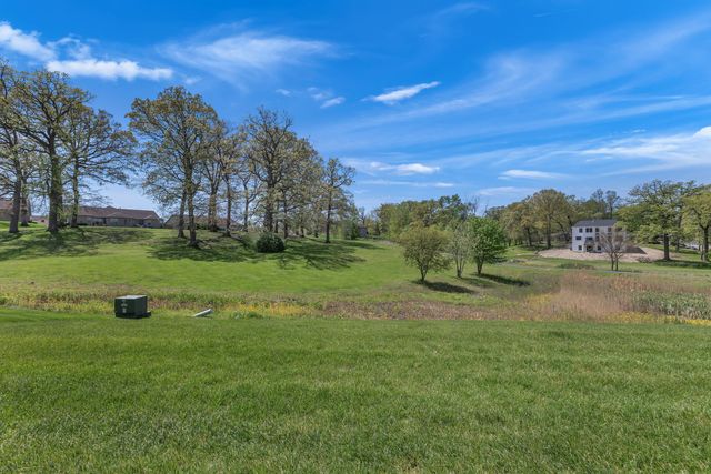 10015 Prairie Knoll Court, St. John, IN 46373