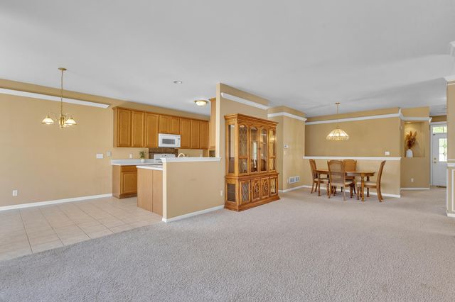 10015 Prairie Knoll Court, St. John, IN 46373