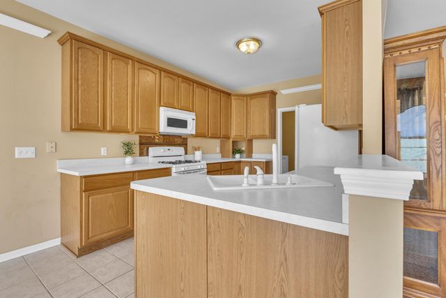 10015 Prairie Knoll Court, St. John, IN 46373