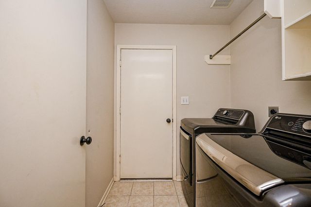 4426 Eaglewood Trail Drive, Fresno, TX 77545