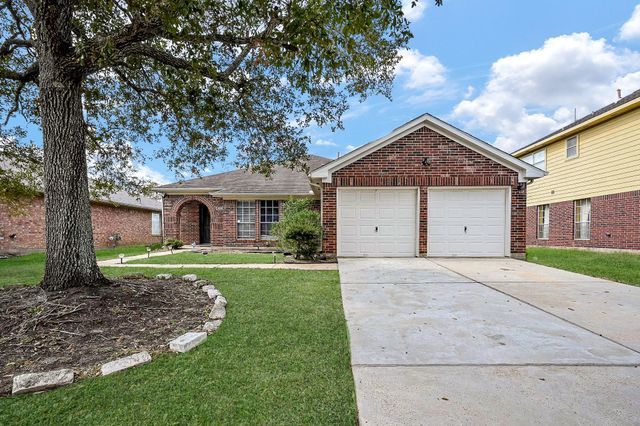 4426 Eaglewood Trail Drive, Fresno, TX 77545