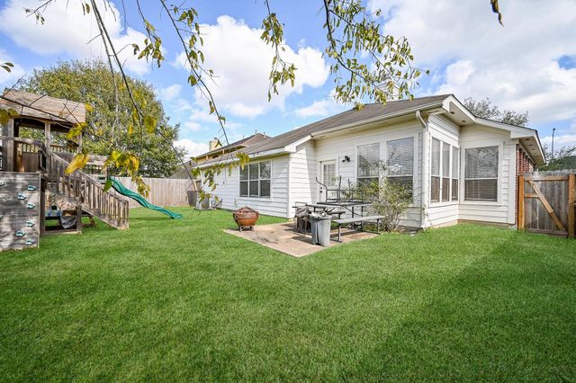 4426 Eaglewood Trail Drive, Fresno, TX 77545