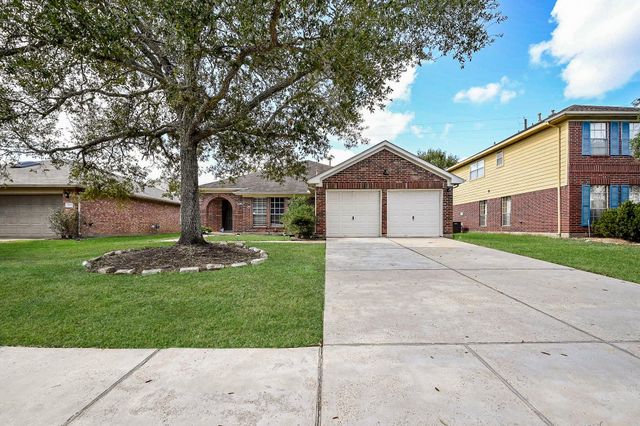4426 Eaglewood Trail Drive, Fresno, TX 77545