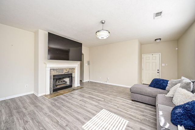 4426 Eaglewood Trail Drive, Fresno, TX 77545