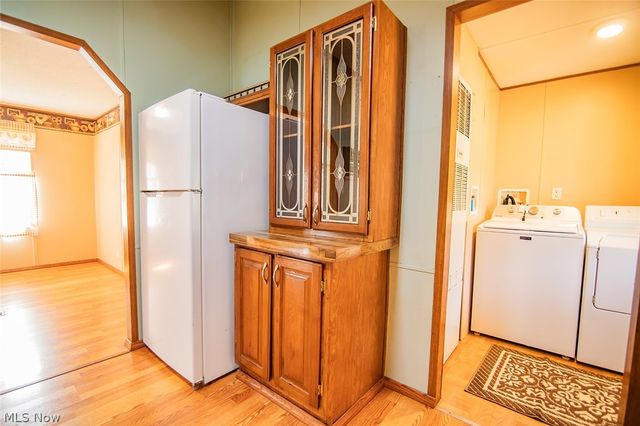 13533 Emerson Avenue, Williamstown, WV 26187