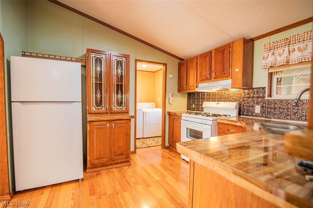 13533 Emerson Avenue, Williamstown, WV 26187