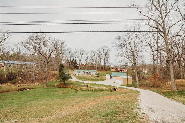 13533 Emerson Avenue, Williamstown, WV 26187