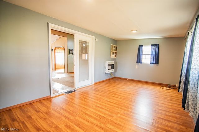 13533 Emerson Avenue, Williamstown, WV 26187