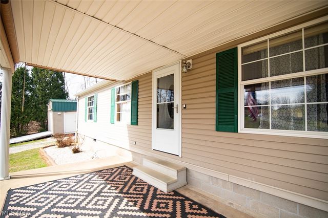 13533 Emerson Avenue, Williamstown, WV 26187