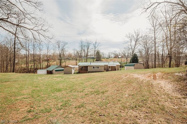 13533 Emerson Avenue, Williamstown, WV 26187