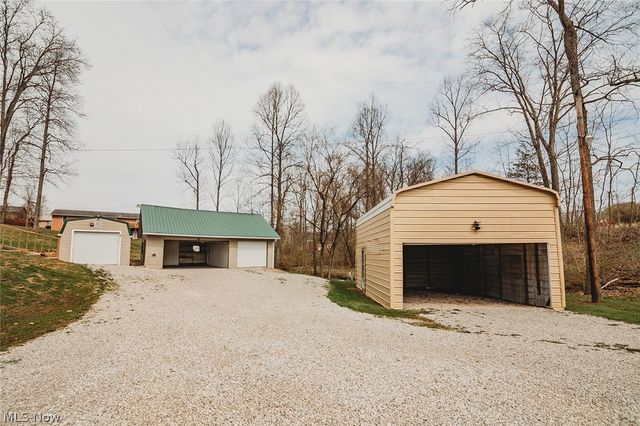 13533 Emerson Avenue, Williamstown, WV 26187
