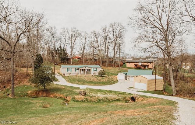 13533 Emerson Avenue, Williamstown, WV 26187