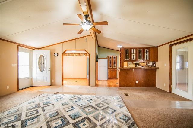 13533 Emerson Avenue, Williamstown, WV 26187