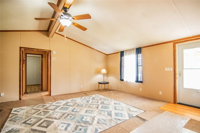 13533 Emerson Avenue, Williamstown, WV 26187