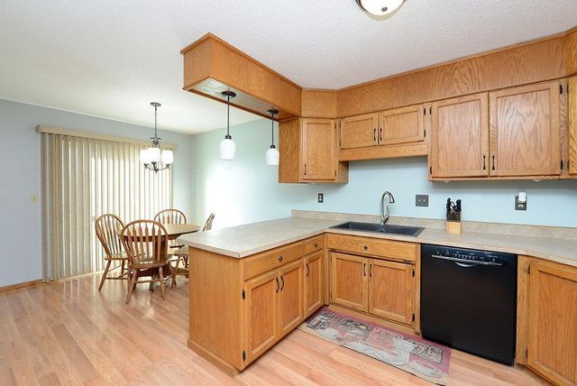 2418 24th Avenue S, Fargo, ND 58103