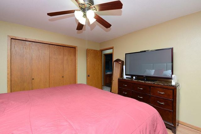 2418 24th Avenue S, Fargo, ND 58103