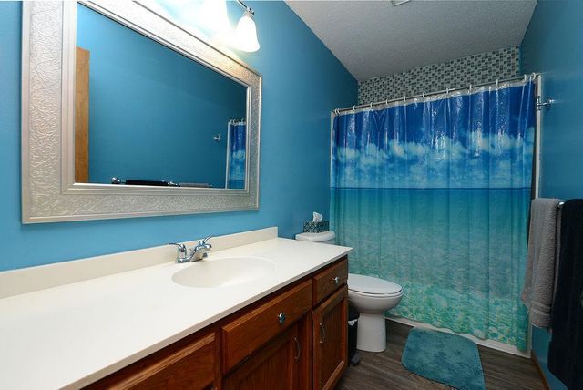 2418 24th Avenue S, Fargo, ND 58103