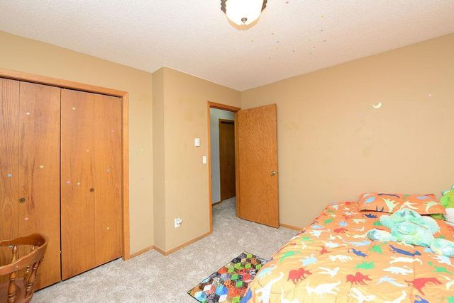 2418 24th Avenue S, Fargo, ND 58103