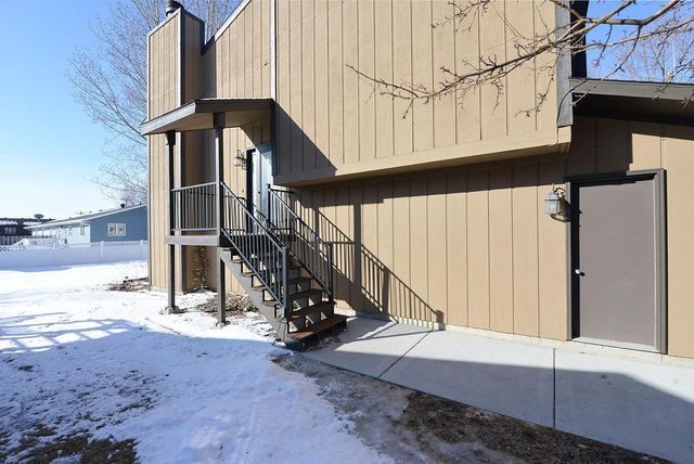 2418 24th Avenue S, Fargo, ND 58103