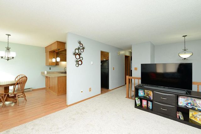 2418 24th Avenue S, Fargo, ND 58103