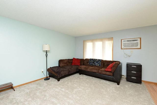 2418 24th Avenue S, Fargo, ND 58103