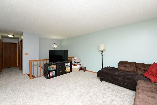 2418 24th Avenue S, Fargo, ND 58103