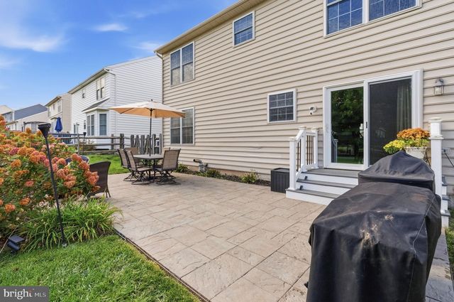 2041 VALLEY VIEW DR, Quakertown, PA 18951