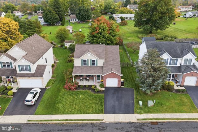 2041 VALLEY VIEW DR, Quakertown, PA 18951