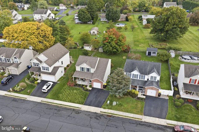 2041 VALLEY VIEW DR, Quakertown, PA 18951